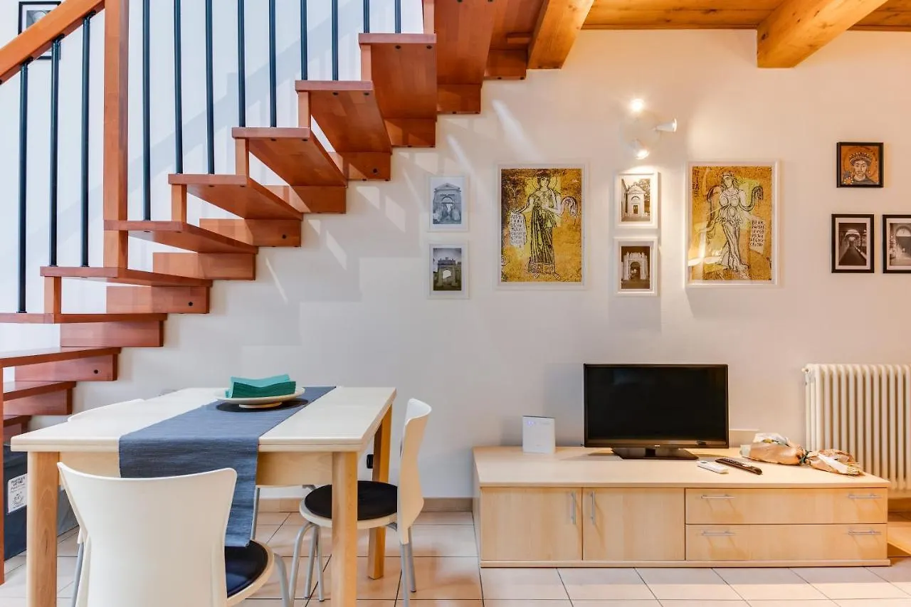Ramingo Travel - Studio Byzantium Apartment Ravenna Italy