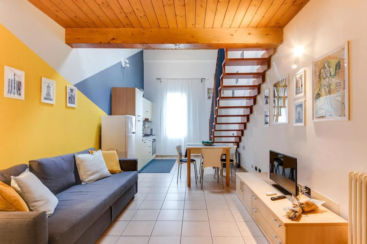 Ramingo Travel - Studio Byzantium Apartment Ravenna